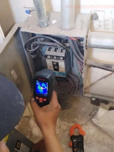 Inspección térmica de componentes en tablero eléctrico